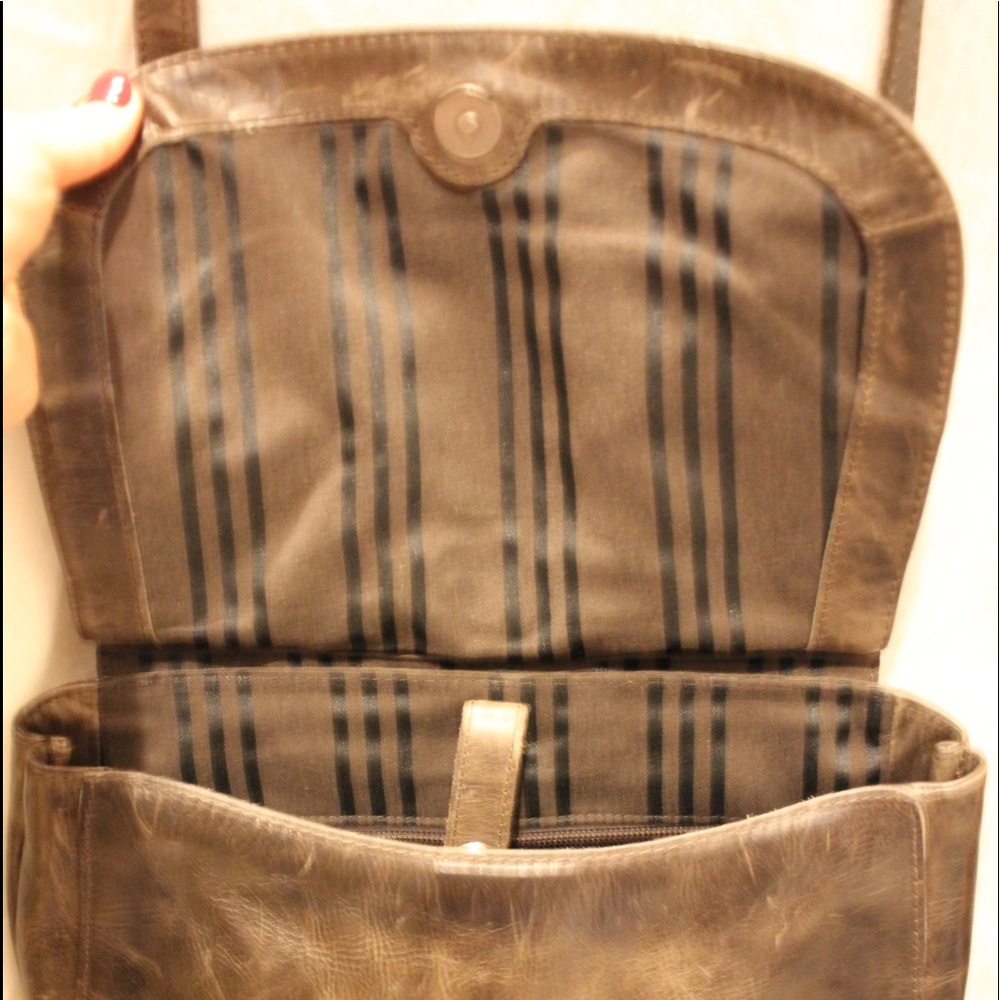 LIKE NEW Frye ‘Melissa’ Leather Crossbody Bag - Picture 2 of 7
